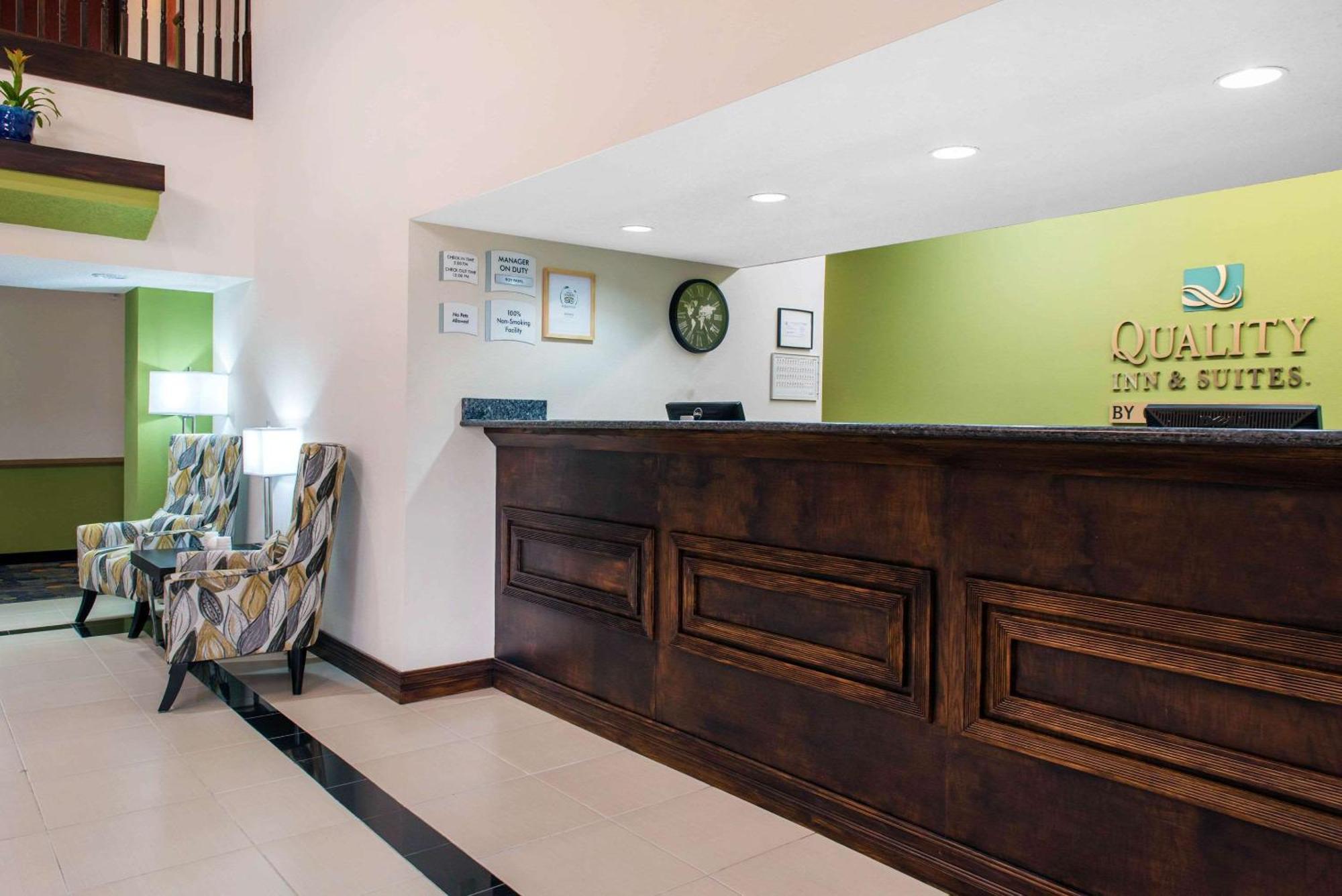 Quality Inn & Suites Anderson I-69 Buitenkant foto