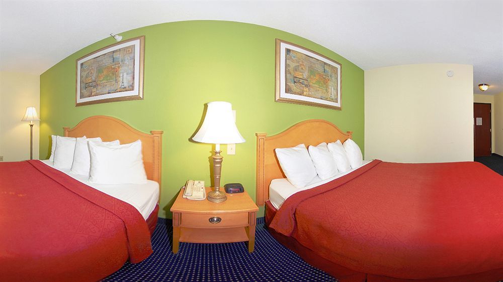Quality Inn & Suites Anderson I-69 Buitenkant foto